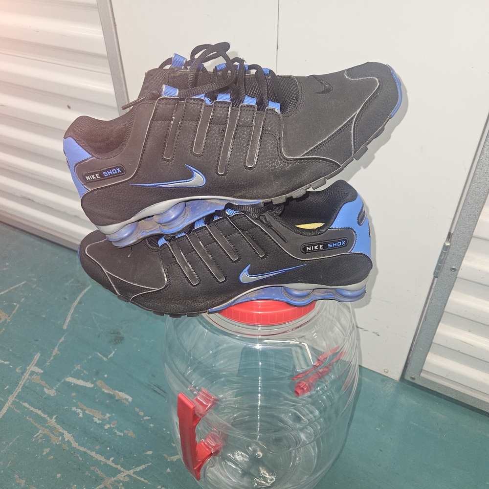 Nike Shox Black and Blue Sneakers